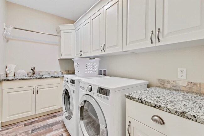 Building Photo - 3364 W 2490 S