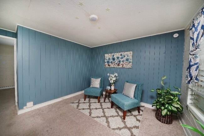 Building Photo - 821 Kinau St