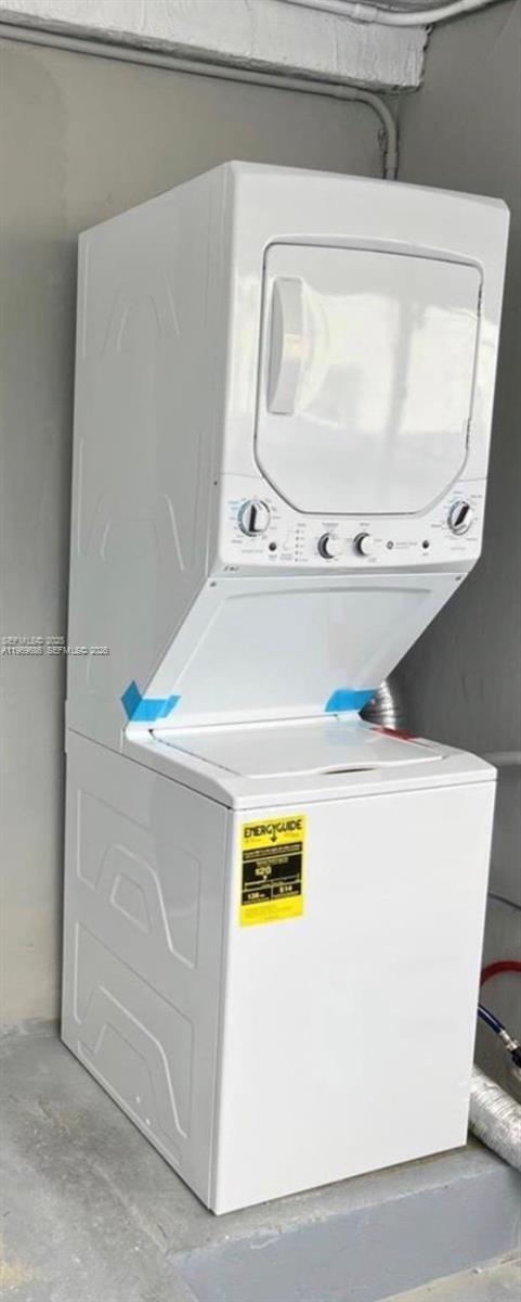 Building Photo - 1999 NW 2nd St