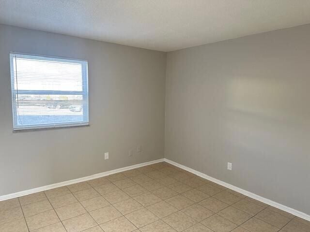 Building Photo - 2075 Clingan Dr NW