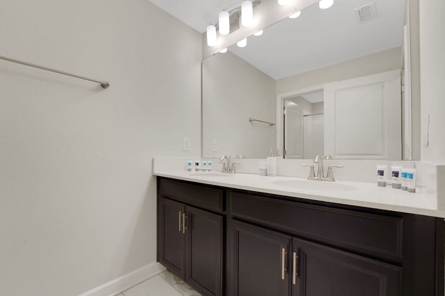 Building Photo - 404 Ocean Course Ave