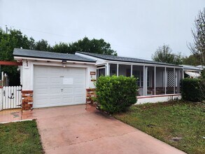 Building Photo - House For Rent