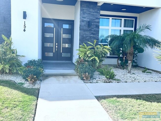 Building Photo - 154 Oleander Dr