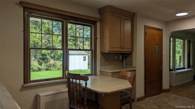 Building Photo - 362 Strawtown Rd