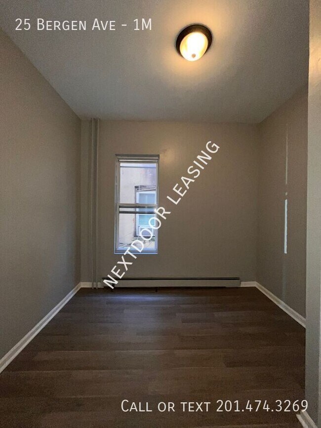 Building Photo - 25 Bergen Ave