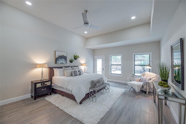 Building Photo - 3123 Baywood Park Dr