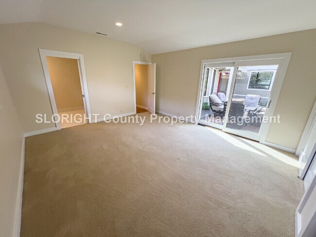 Building Photo - AVAILABLE NOW - Beautiful 2 Bed, 2 Bath Pi...