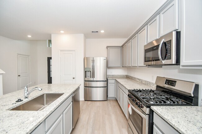 Building Photo - 5240 Pine Pass Dr