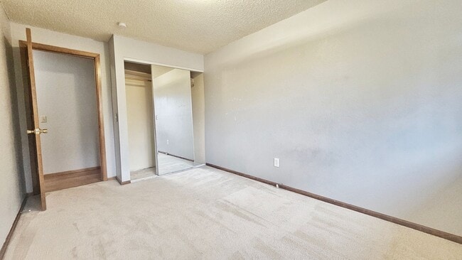 Building Photo - Charming 4 Bed 2 Bath Home in Wedgewood