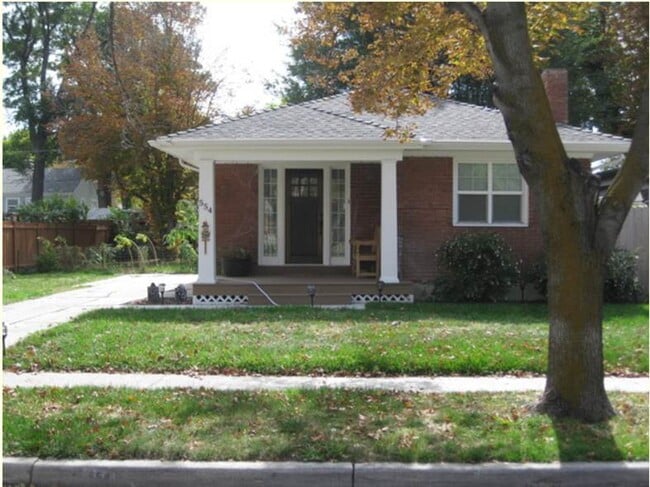 Building Photo - 554 E Commonwealth Ave