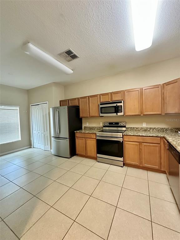 Building Photo - 4057 Winding Vine Dr
