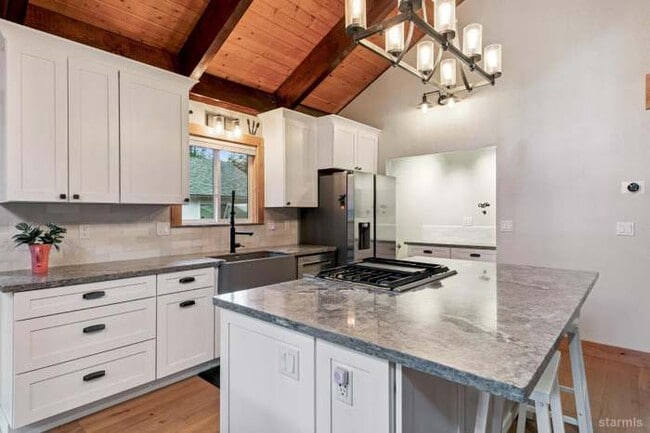 Building Photo - 1617 Cree St