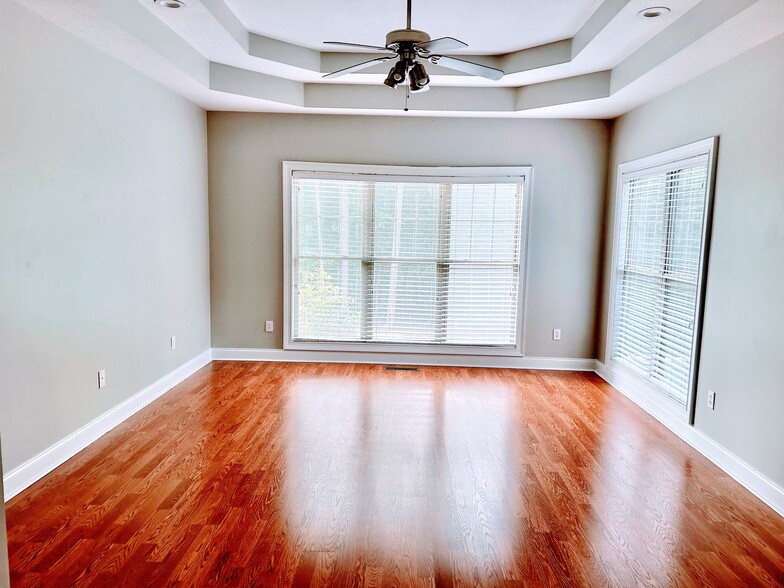 Building Photo - 291 Greystone Dr