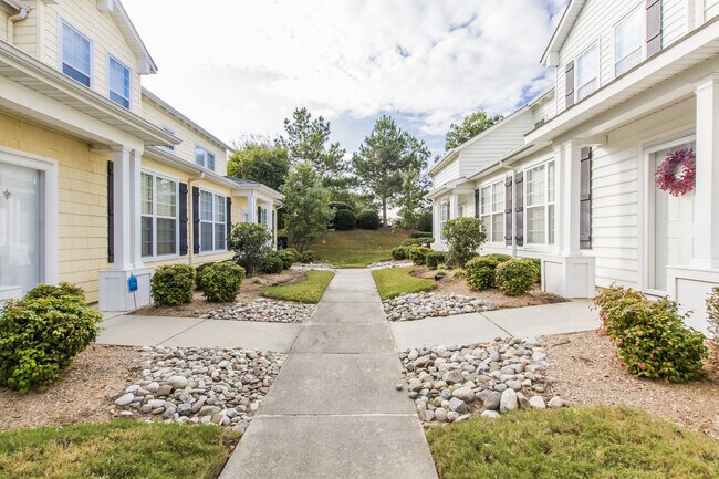 Building Photo - 1132 Grace Hill Dr