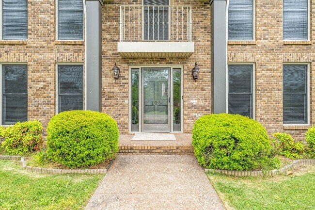 Building Photo - 108 Rolling Meadow Dr