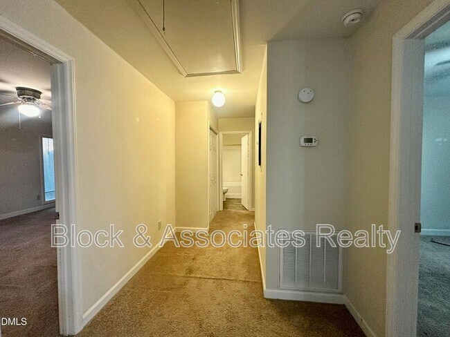 Building Photo - 67 Andrews Store Rd