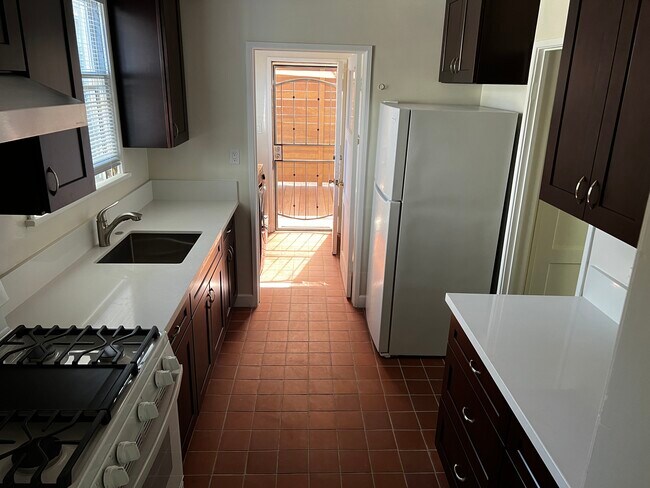 Building Photo - 10716 Northgate St