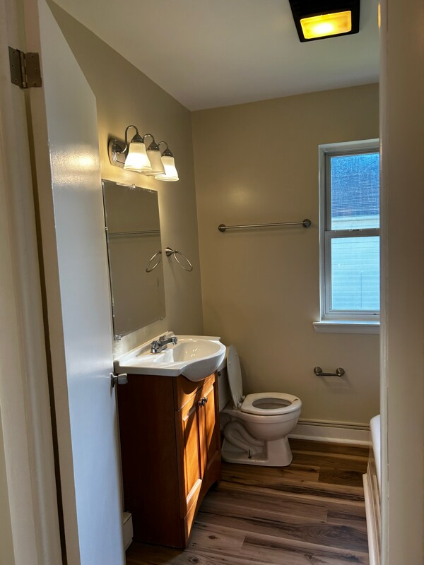 Building Photo - 361 Warren Ave