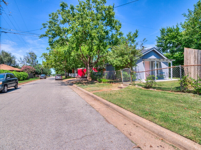 Building Photo - 1145 NW 48th St