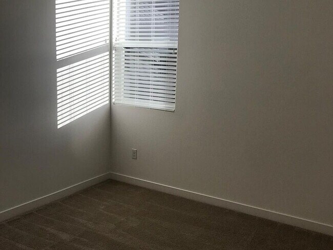 Building Photo - 3-Bedroom Gem with 2 Baths and 1,748 Sq Ft of Comfort in Dublin, CA!"