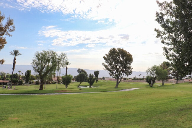 Building Photo - 80100 Palm Cir Dr