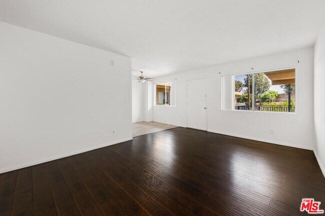 Building Photo - 3355 S Canfield Ave