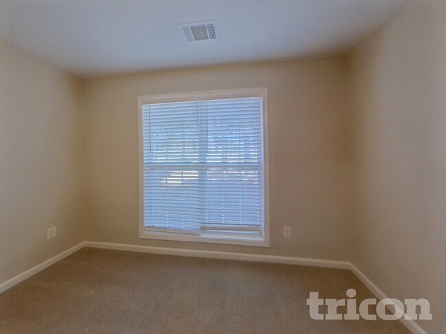 Building Photo - 309 Lokey's Ridge Rd