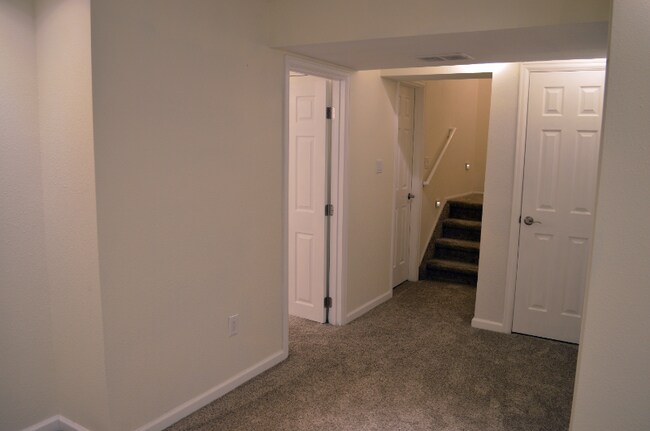 Building Photo - 11332 Benton Ct