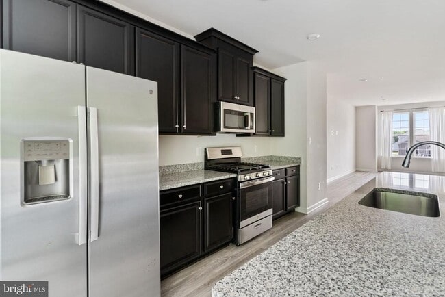 Building Photo - 44088 Eucalyptus Way