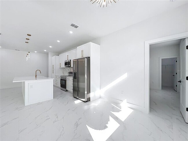 Building Photo - 780 Kangaroo Ct