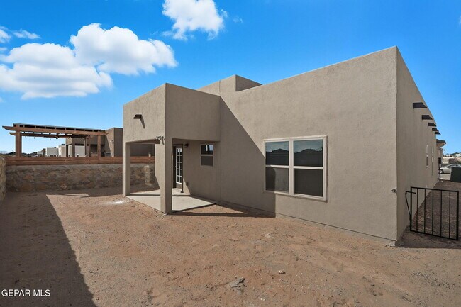 Building Photo - 13960 Garforth Ave