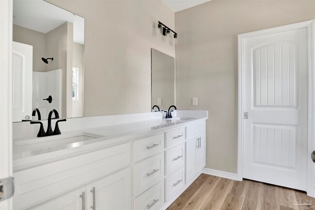 Building Photo - 4 Tennessee Dr