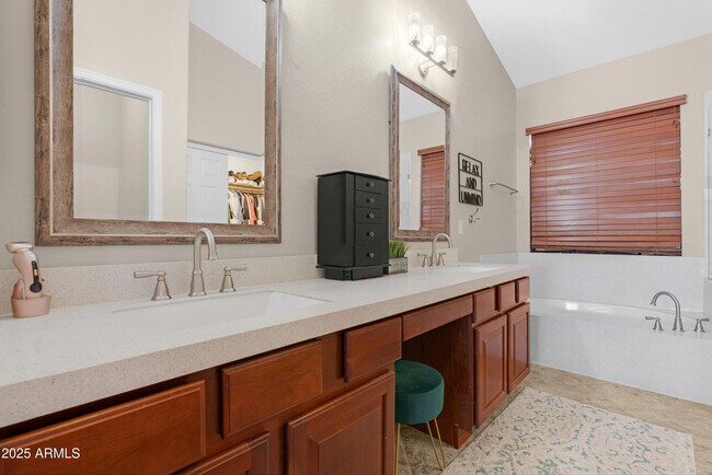 Building Photo - 5419 W Tether Trail