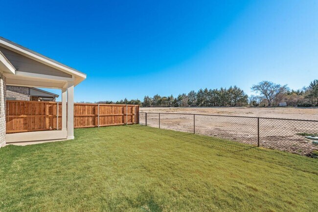 Building Photo - 6848-6848 Florence Dr