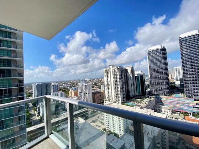 Building Photo - 1100 S Miami Ave