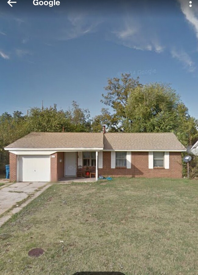Building Photo - 601 Traub Pl