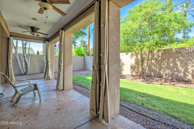 Building Photo - 4302 E Sells Dr