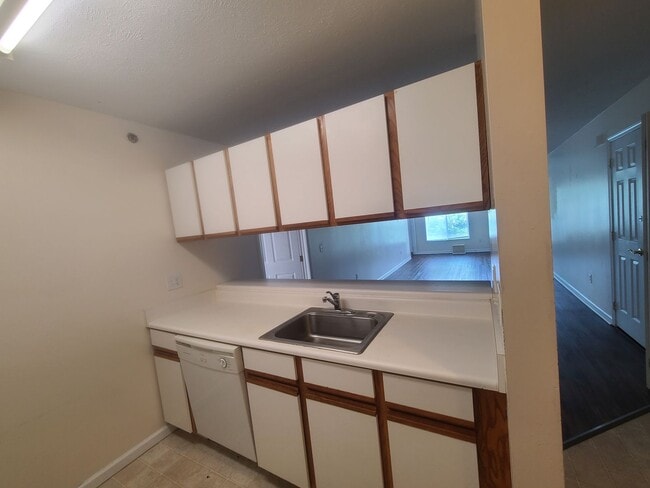 Building Photo - 4 Bedroom, 4 Bath in Star City - SHORT TERM LEASE, Now to 7/24/26