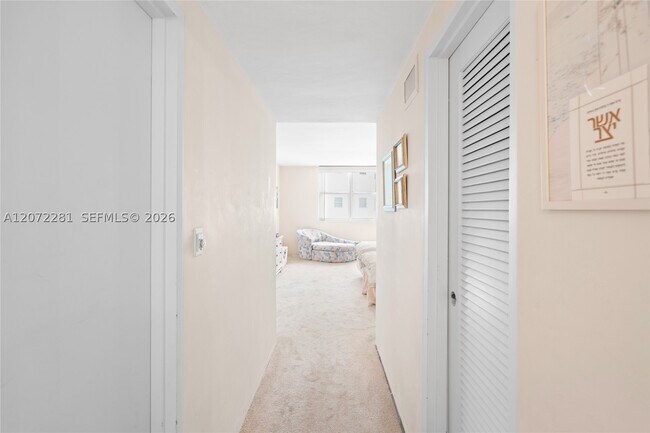 Building Photo - 5001 Collins Ave