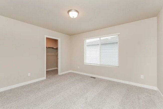 Building Photo - 15231 Arriba Dr