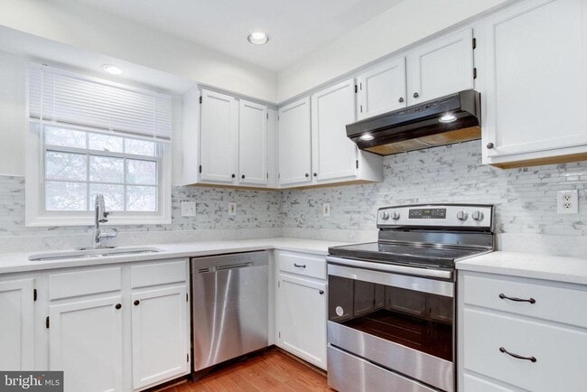Building Photo - 9216 Burley Ln