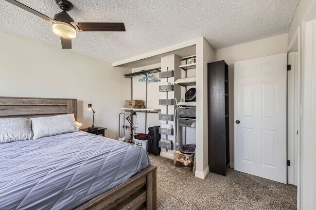 Building Photo - Evolve Real Estate: Spacious 3 Bed 3 bath ...