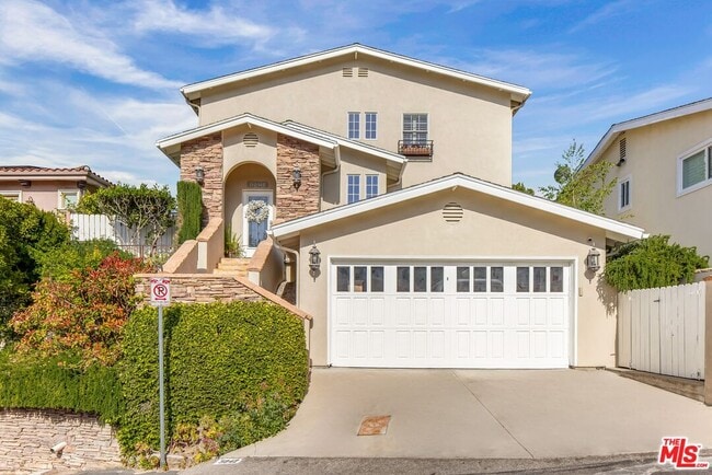 Primary Photo - 3942 Glenridge Dr
