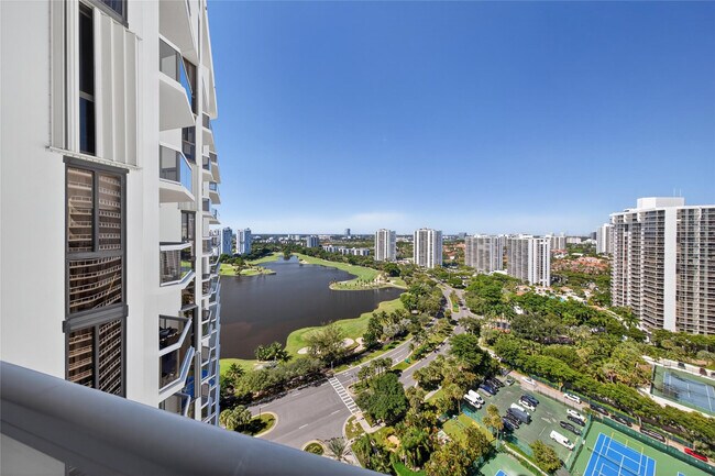 Building Photo - 20185 E Country Club Dr