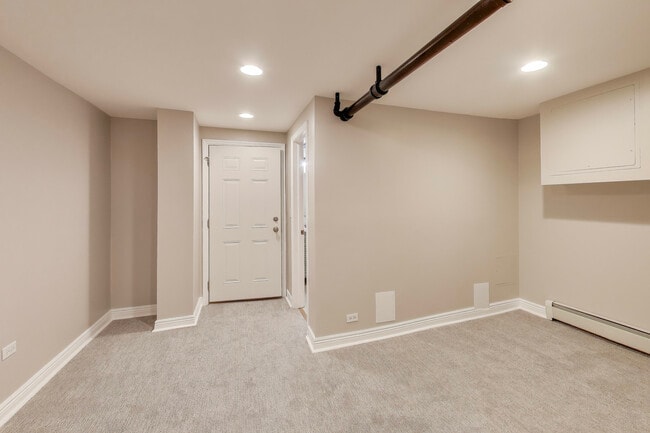 Building Photo - 6542 N Newgard Ave