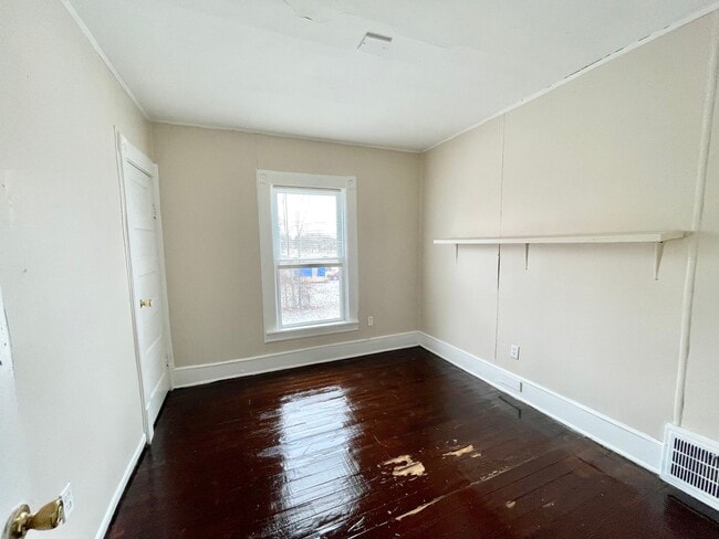 Building Photo - 1627-1627 E 31st St