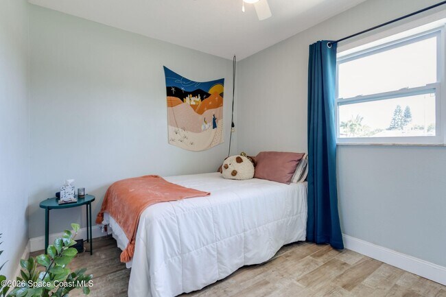 Building Photo - 101 E Dover St