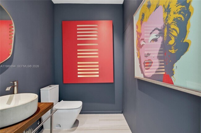 Building Photo - 3156 SW 27th Ave