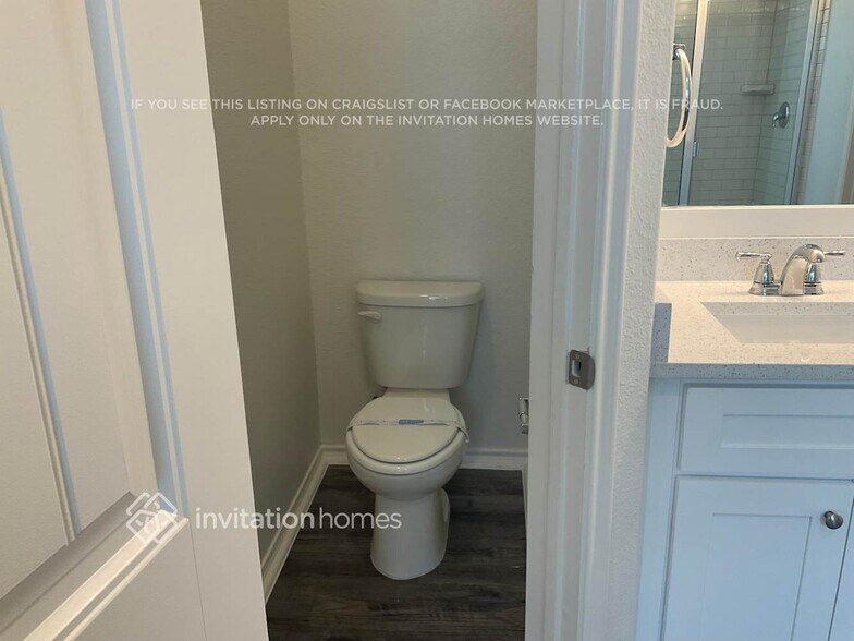 Building Photo - 1408 Red River Dr
