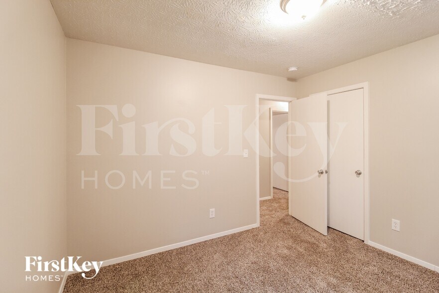 Building Photo - 4631 Garden Hills Dr